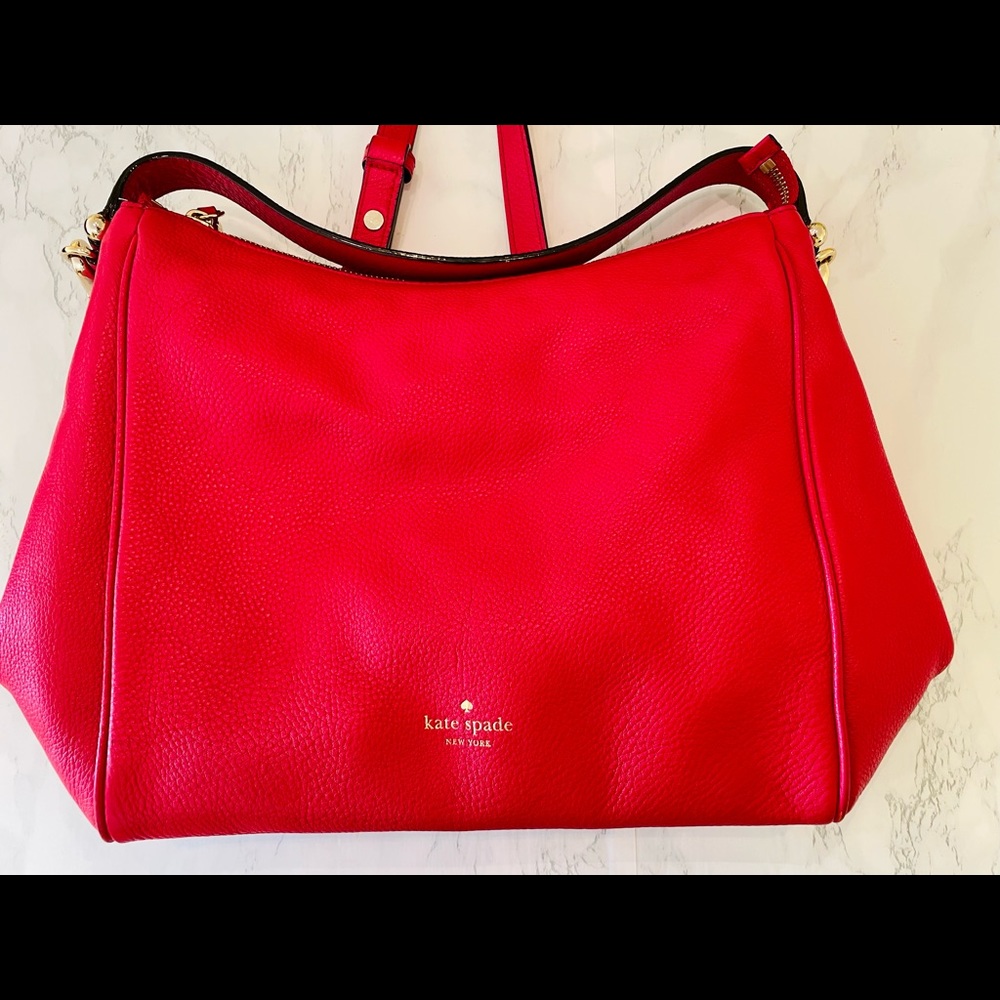 Leila Medium Triple Compartment Tote Curra Red Leather Shoulder Bag